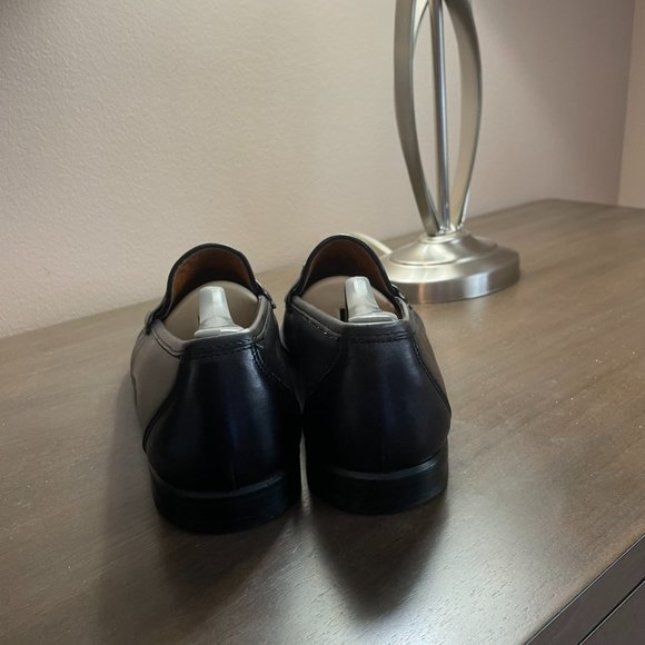 Salvatore Ferragamo Loafers. Black. Size 9EE
